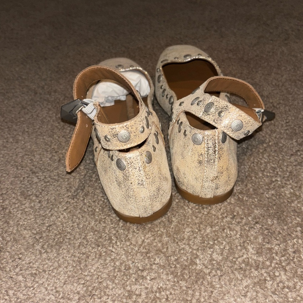 Free People Silver and Tan Flats - Picture 4 of 5